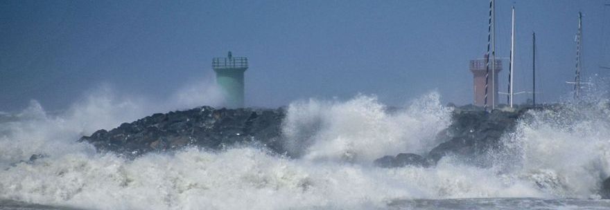 OSTIA, ONDE RECORD ALTE 4 METRI: ''CANCELLATA MEZZA SPIAGGIA'' - VIDEO - 27/05/2013